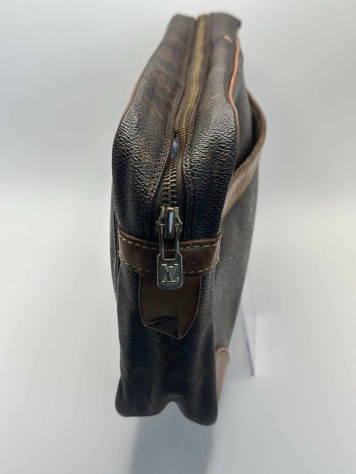 Louis Vuitton Clutch